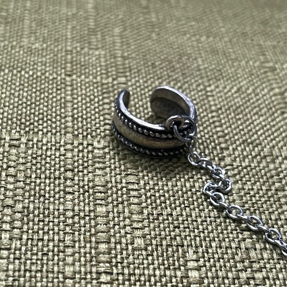 Chained Earring Cuff Set - Picture 2 of 2